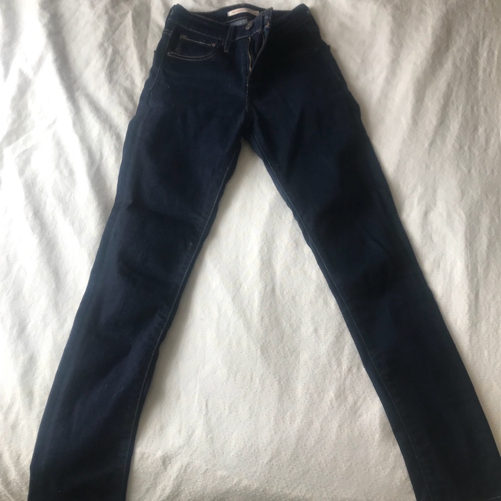 Levi’s 721 high waisted skinny jeans, size 24